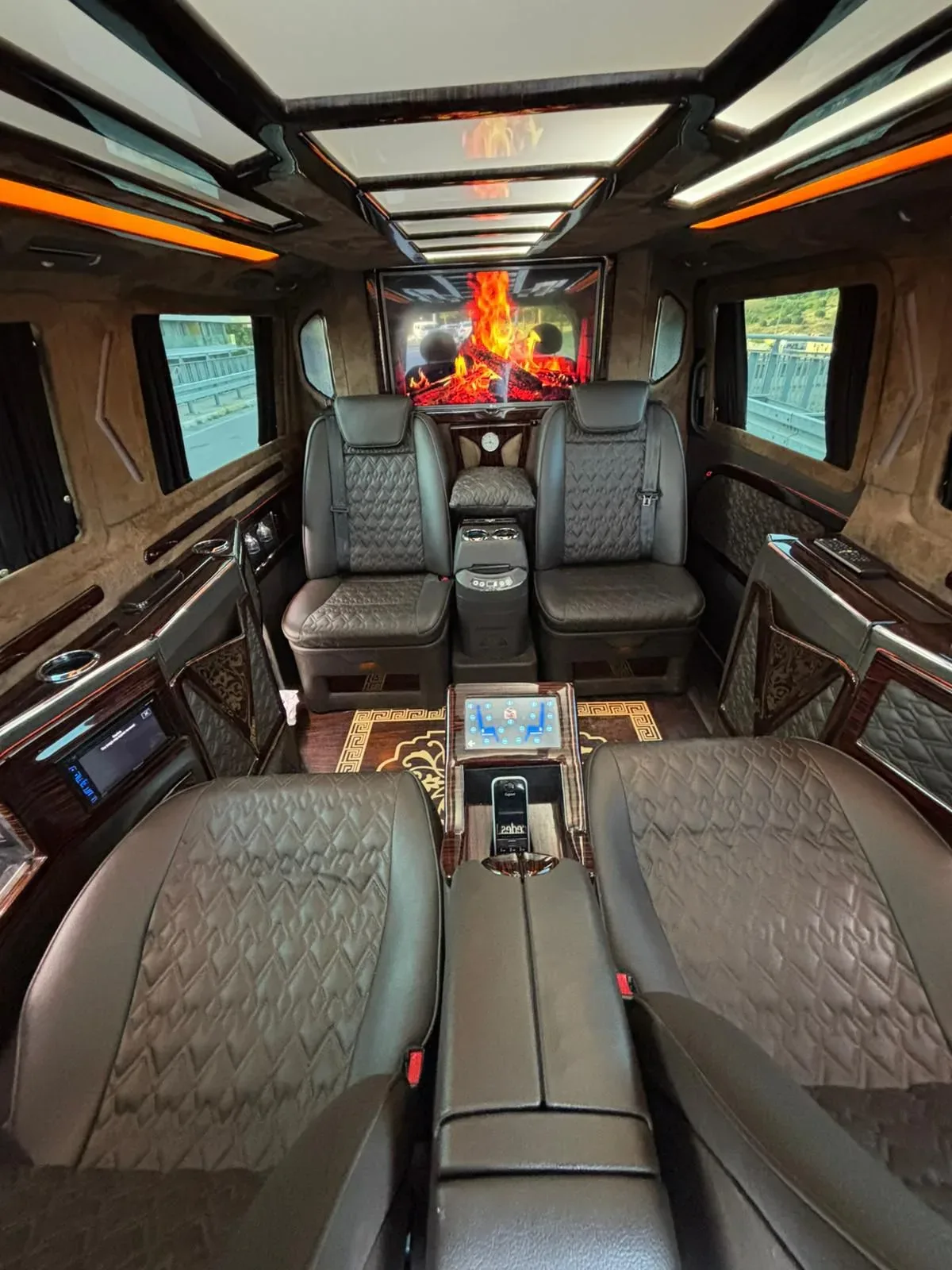 Mercedes-Benz Vito VIP 5